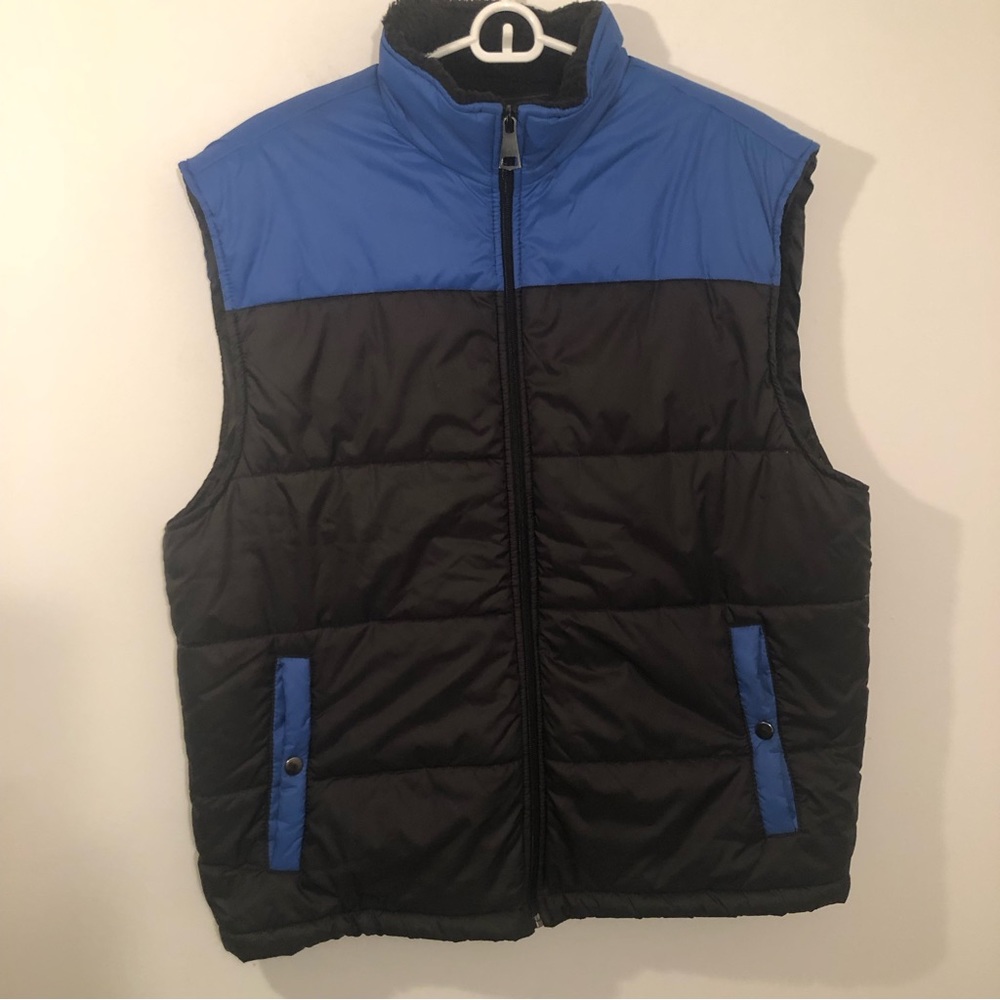 Victory Sportswear Puffer Vest Men’s L Black and Blue 2 Pocket